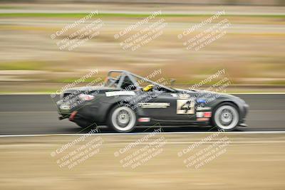 media/Jan-26-2025-CalClub SCCA (Sun) [[cfcea7df88]]/Group 5/Race/